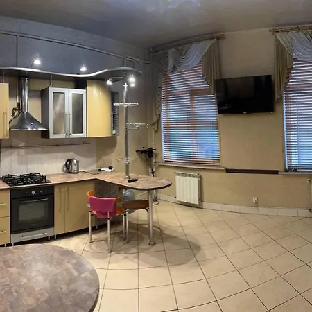 Apartment затишні 2х кімнатні в ближньому центрі